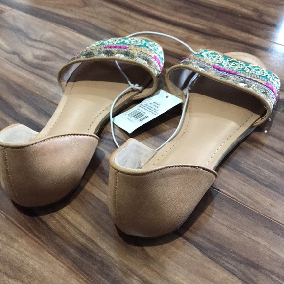 Merona Multi Pattern / Color Sandals - Picture 2 of 4